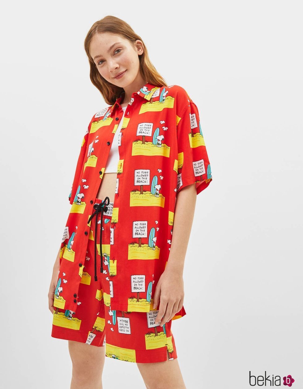 Camisa con estampado de Bereshka x Snoopy para la colección de Bershka verano 2019