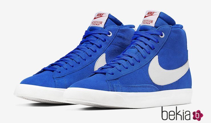 Modelo Blazer en azul inspirado en Stranger Things para la nueva colección de Nike