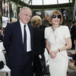 Anna Wintour en el homenaje a Karl Lagerfeld en París
