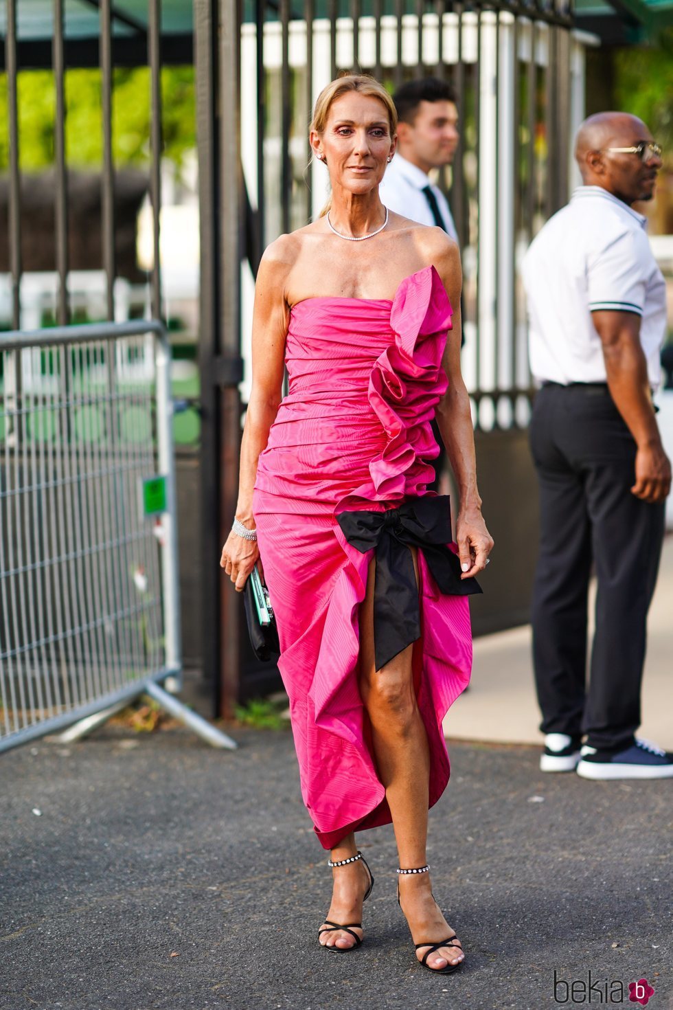 Céline Dion con un vestido de Miu Miu en la Semana de Alta Costura de París
