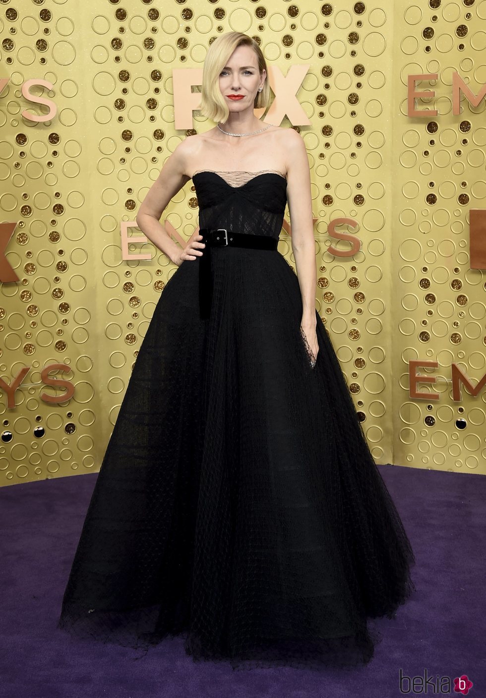 Naomi Watts con un vestido de Dior en los premios Emmy 2019