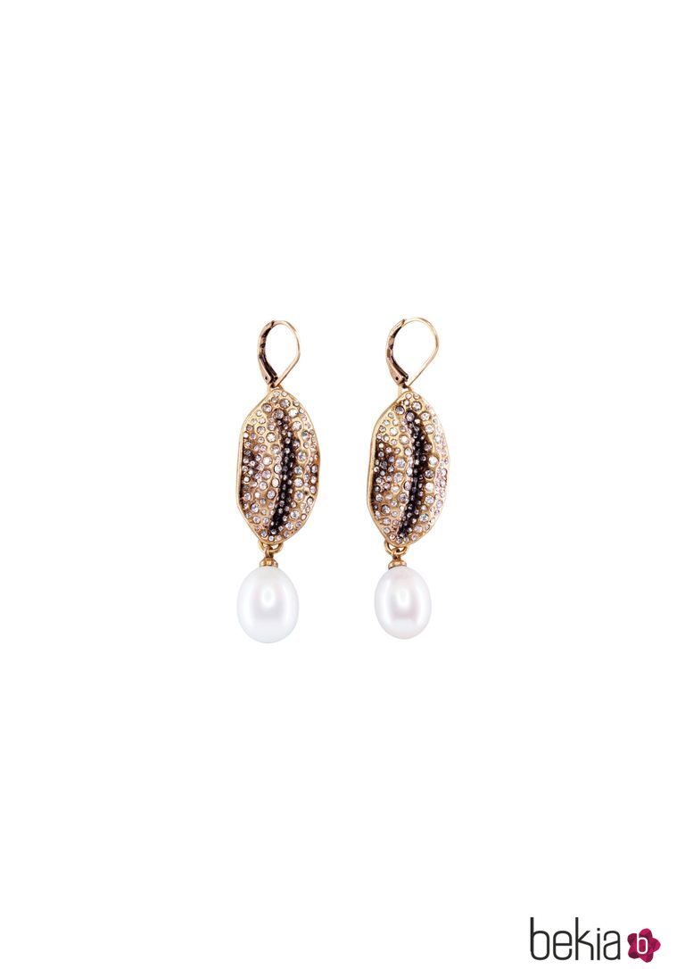 Pendientes de perlas de la colección de H&M y Giambattista Valli