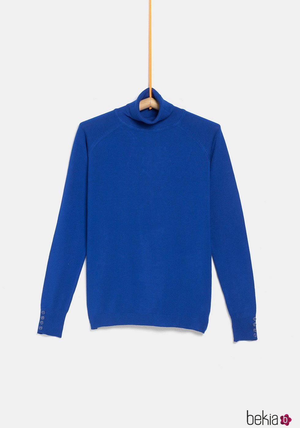 Jersey cuello alto azul de la colección 'I-O' de Carrefour y TEX para otoño/invierno 2019