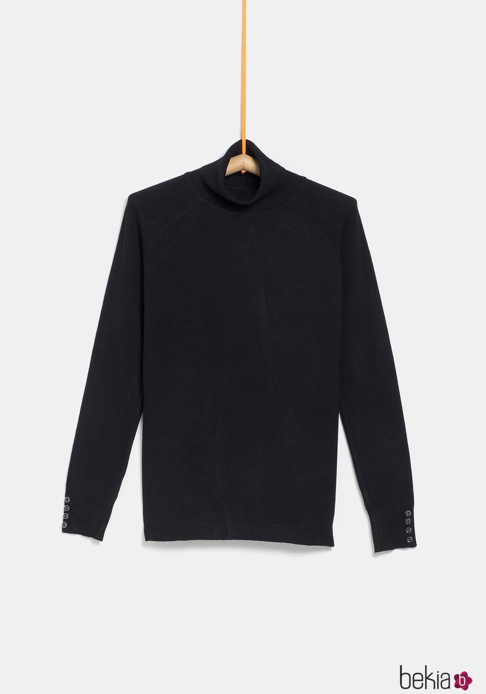 Jersey cuello alto negro de la colección 'I-O' de Carrefour y TEX para otoño/invierno 2019