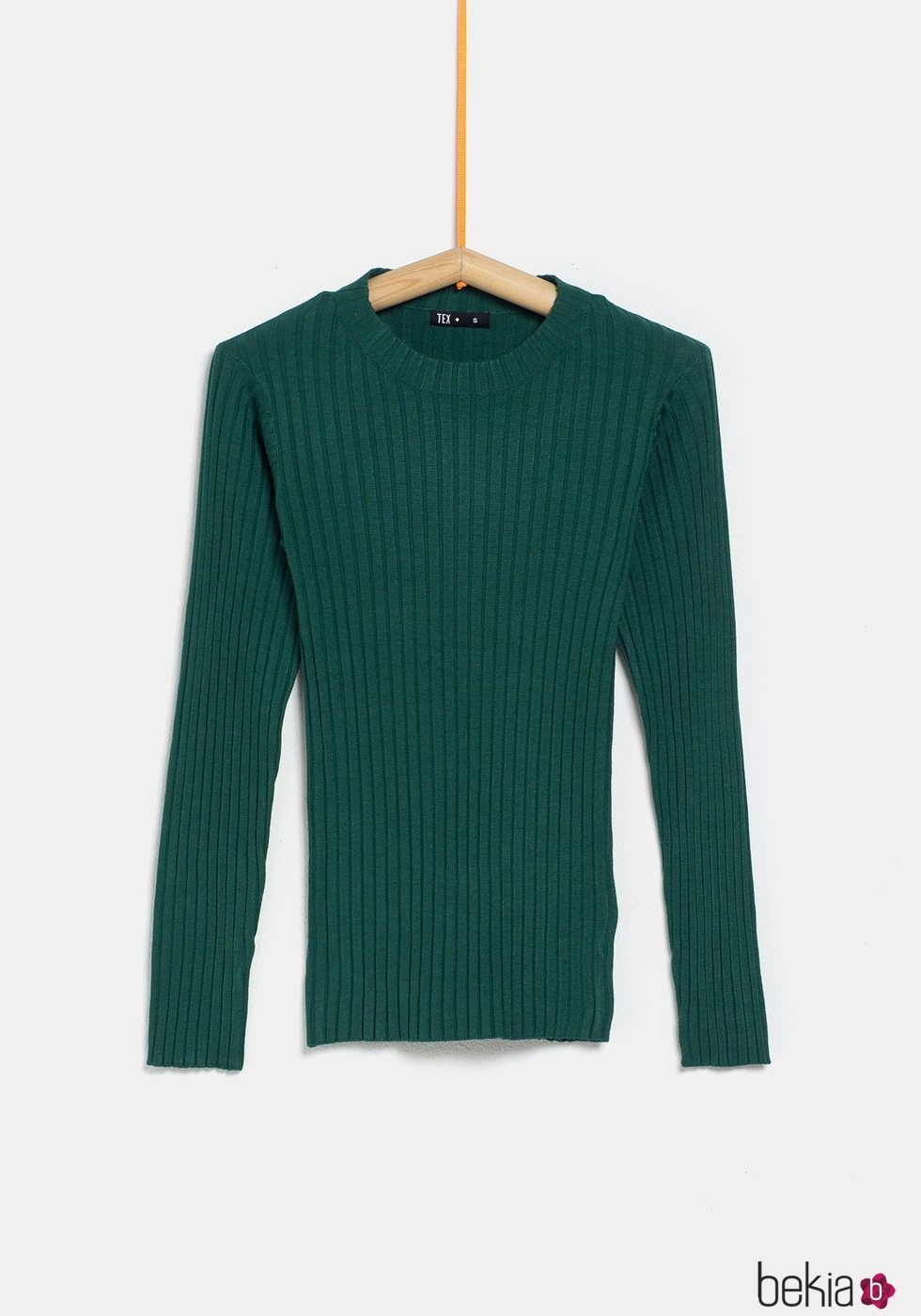 Jersey verde ceñido de la colección 'I-O' de Carrefour y TEX para otoño/invierno 2019