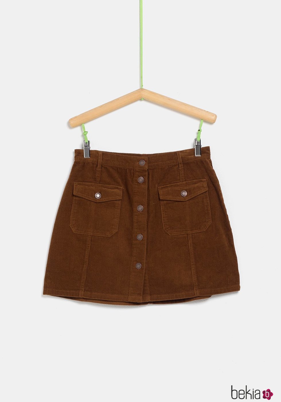 Falda de pana marrón de la colección 'I-O' de Carrefour y TEX para otoño/invierno 2019