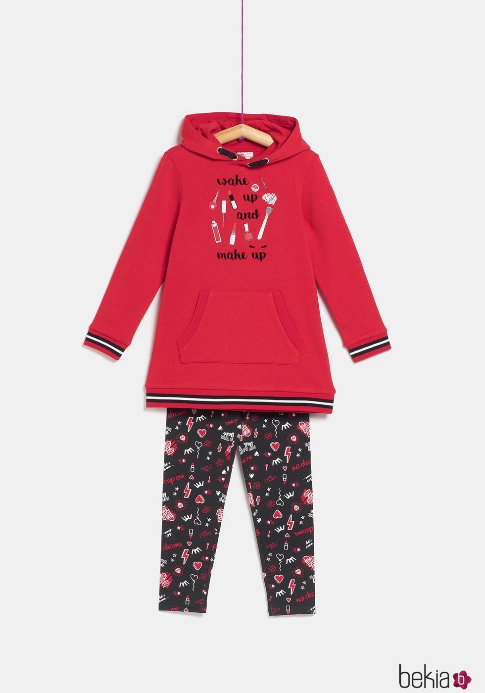 Pijama rojo de la colección 'I-O' de Carrefour y TEX para otoño/invierno 2019
