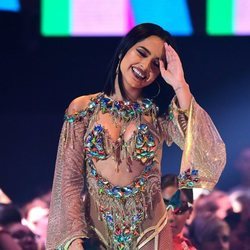 Todos los looks de Becky G durante la gala de los MTV EMAs 2019