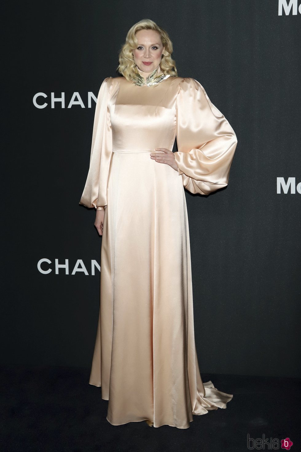 Gwendoline Christie con vestido rosa palo en la gala MOMA Film 2019