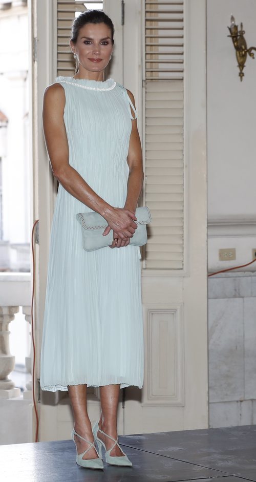 La Reina Letizia con vestido de Nina Ricci en su Viaje Oficial en La Habana