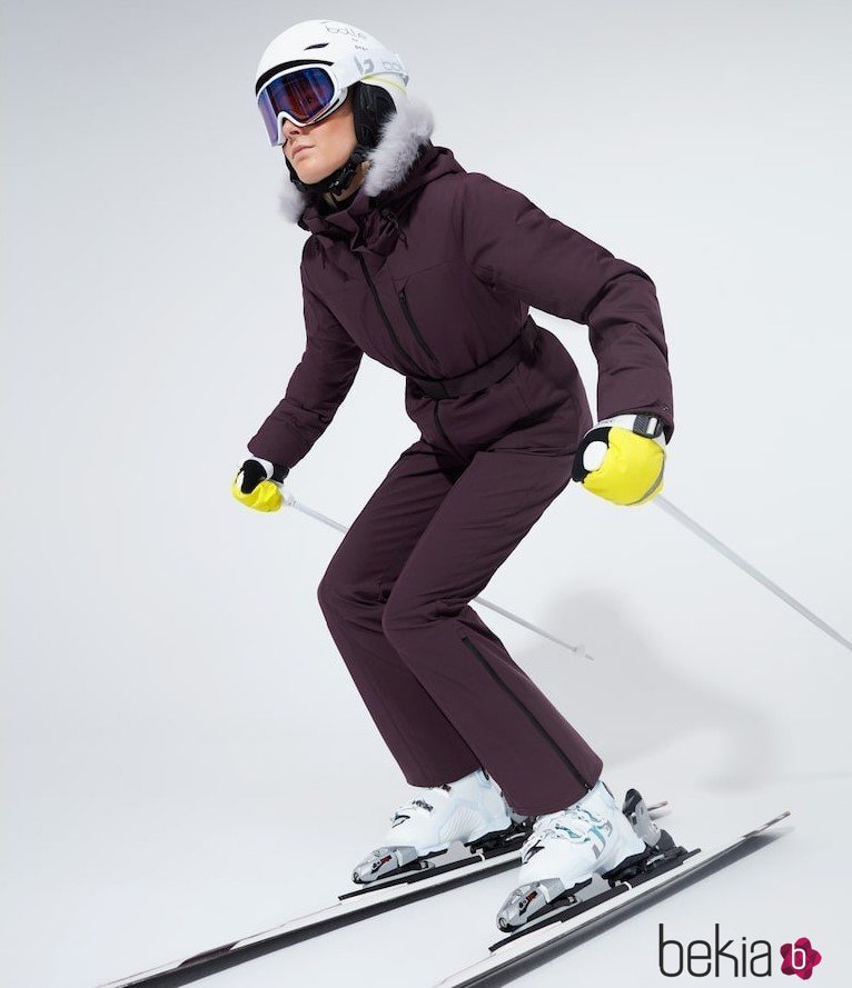 Mono de esquí de la línea 'Ski Collection' de Oysho