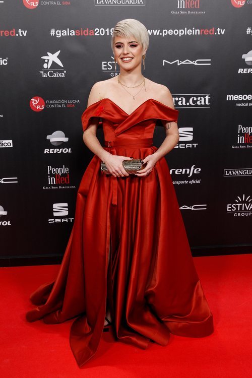 Alba Reche con un vestido corte princesa de Lia Stublla en la gala People in Red 2019