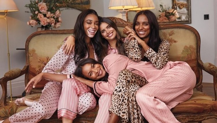 Pijamas estampados de la colección invierno 2019/2020 de Victoria's Secret