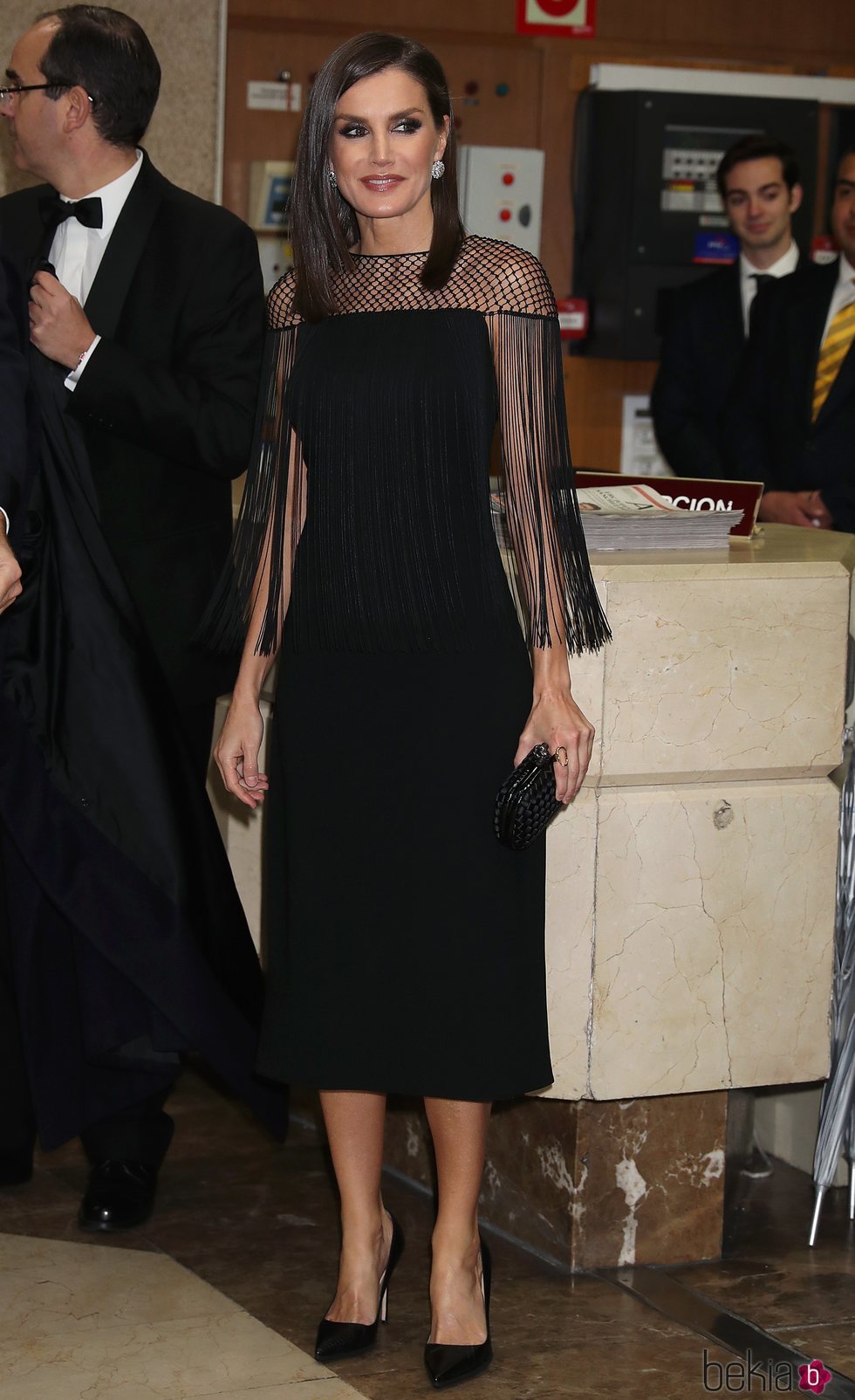 La Reina Letizia con un vestido negro con detalle de malla en los Premios ABC 2019
