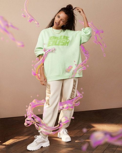 Sudadera verde neón de la colección de Billie Eilish para H&M