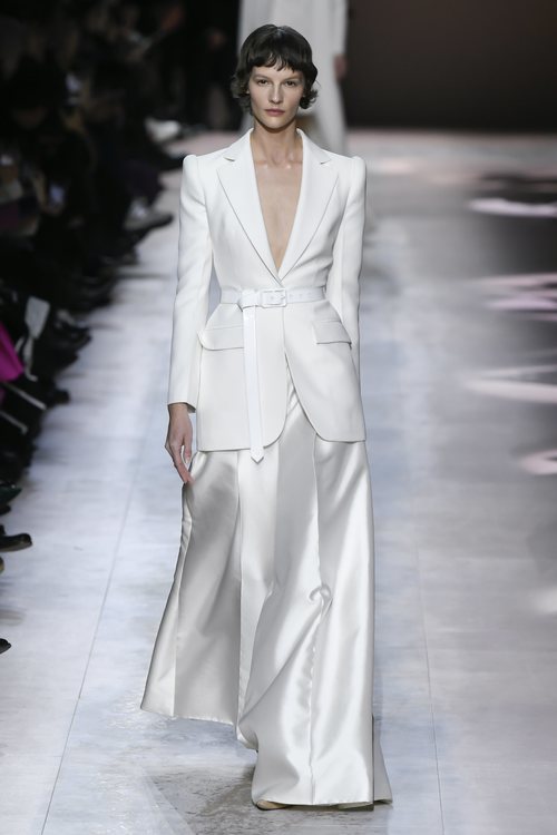 Falda y blazer del desfile de Alta Costura 2020 de Givenchy