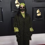 Billie Eilish con un look de Gucci en los Grammy 2020