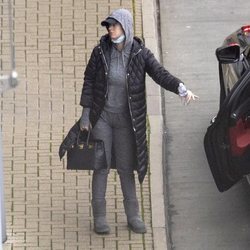 Katy Perry aterriza en el aeropuerto de Londres de incognito