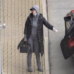 Katy Perry aterriza en el aeropuerto de Londres de incognito