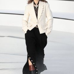 Chaqueta ajustada y falda otoño/ invierno 2020-2021 Chanel