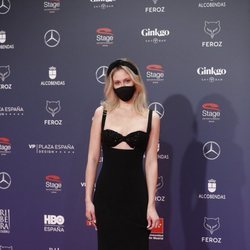 Teresa Riott con un vestido de Alexandra Rich en la alfombra roja de los Premios Feroz 2021