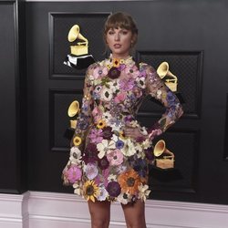 Taylor Swift de Oscar de la Renta en los Grammy 2021
