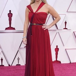 Reese Witherspoon de Dior Alta Costura en la alfombra roja de los Premios Oscar 2021