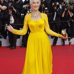 Helen Mirren vestida de Dolce & Gabbana en el Festival de Cannes 2021
