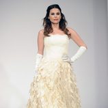María José Suárez desfila vestida de novia para Toni Fernández