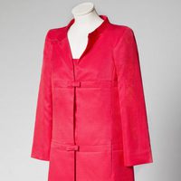 Abrigo rojo de Caramelo by Antonio Pernas