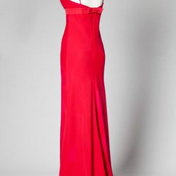 Vestido rojo con la espalda al descubierto de Caramelo by Antonio Pernas