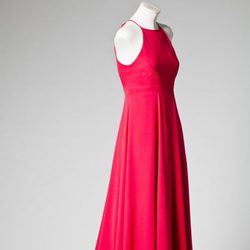 Vestido largo rojo de cuello alto de Caramelo by Antonio Pernas