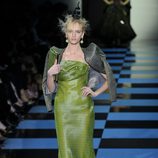 Vestido en verde lima imitando la piel de serpiente de Armani Privé Alta Costura
