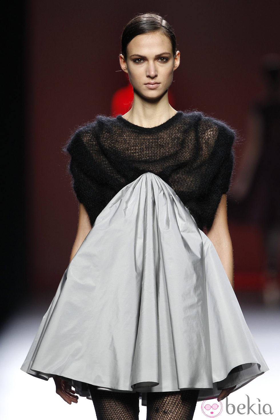 Vestido bicolor de Amaya Arzuaga en Fashion Week Madrid