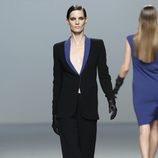 Traje chaqueta de Roberto Torretta en Fashion Week Madrid