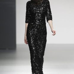 Vestido largo de paillettes de Ángel Schlesser en Fashion Week Madrid