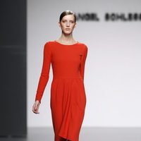 Vestido rojo de la colección otoño/invierno 2012/2013 de Ángel Schlesser