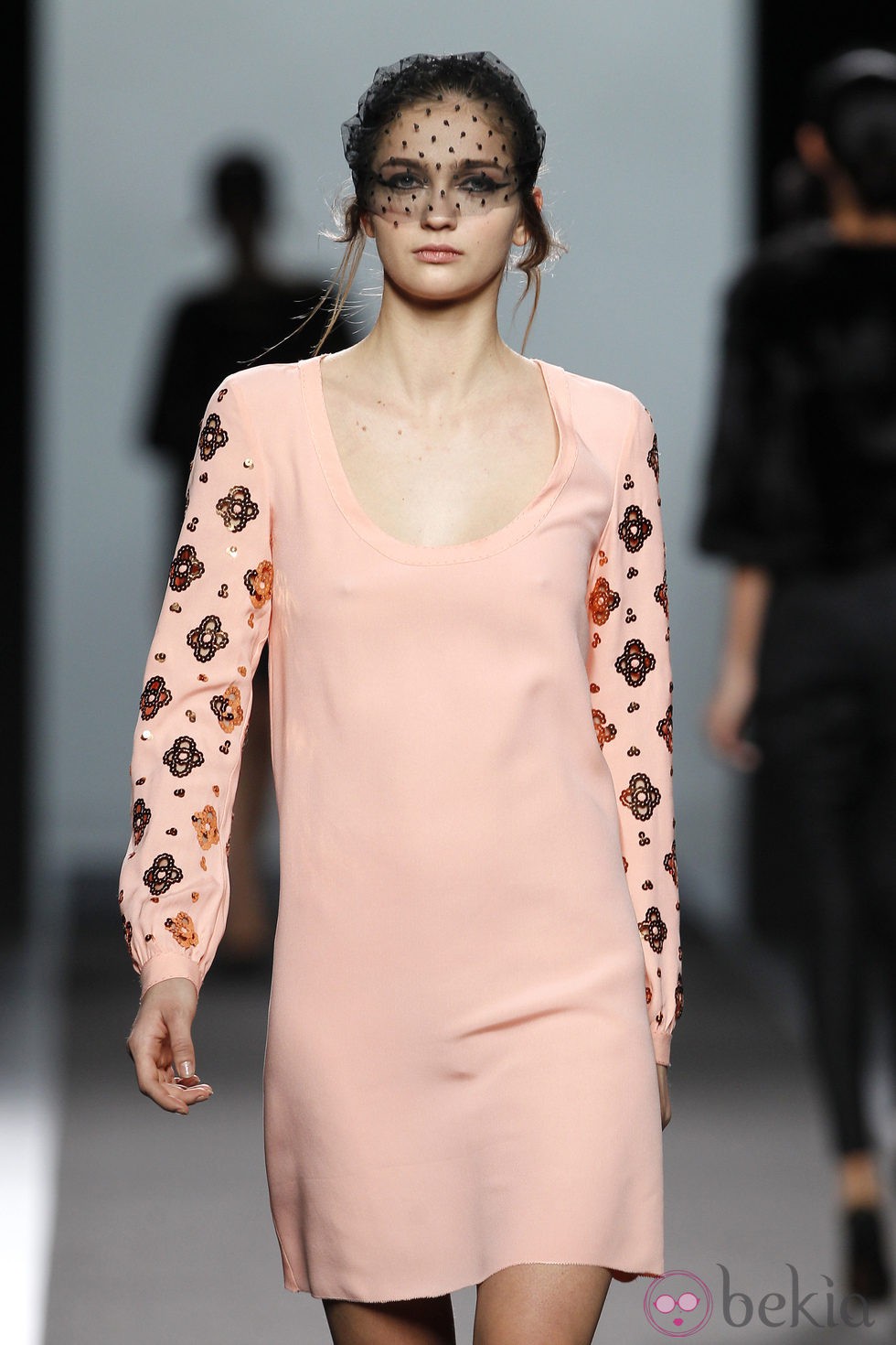 Vestido rosa de la colección otoño/invierno 2012/2013 de Miguel Palacio