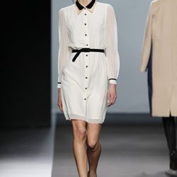 Vestido blanco de la colección otoño/invierno 2012/2013 de Miguel Palacio