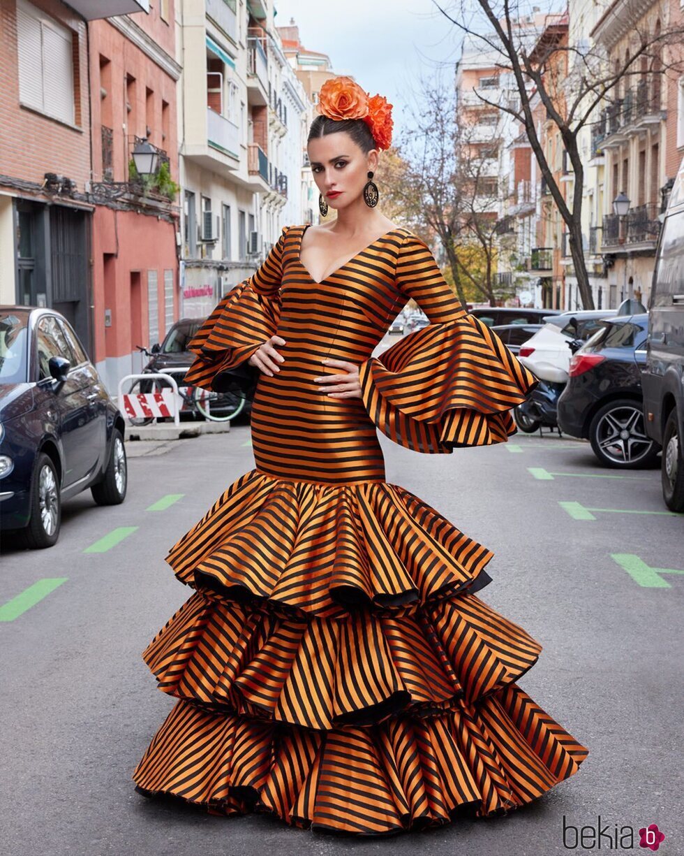 Penélope Cruz para W Magazine con traje de flamenca de Vicky Martin Berrocal