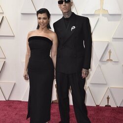 Kourtney Kardashian de Mugler en los Premios Oscar 2022