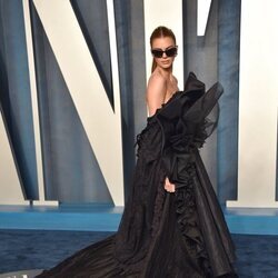 Kendall Jenner de Balenciaga en la fiesta de Vanity Fair tras los Oscar 2022