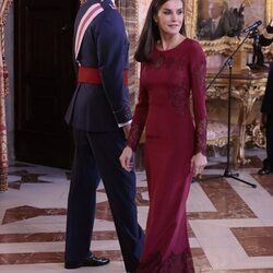 La Reina Letizia con un vestido de Felipe Varela en la Pascua Militar 2023