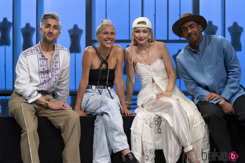 Tan France, Isabel Marant, Gigi Hadid y Jason Bolden en 'Next in fashion'