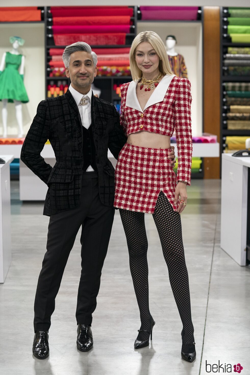Tan France y Gigi Hadid en el episodio 8 de la temporada 2 de 'Next in fashion'