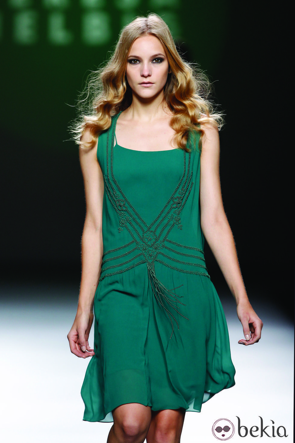 Vestido vaporoso en verde de la colección otoño/invierno 2012/2013 de Teresa Helbig
