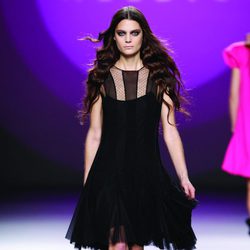 Vestido de tul negro de la colección otoño/invierno 2012/2013 de Teresa Helbig
