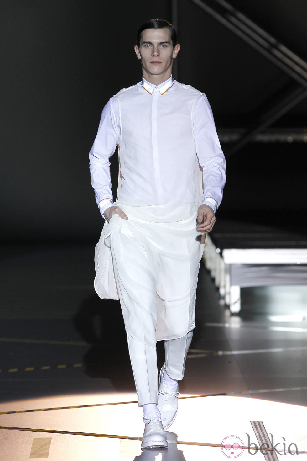 Look blanco total para hombre de la colección otoño/invierno 2012/2013 de Davidelfin