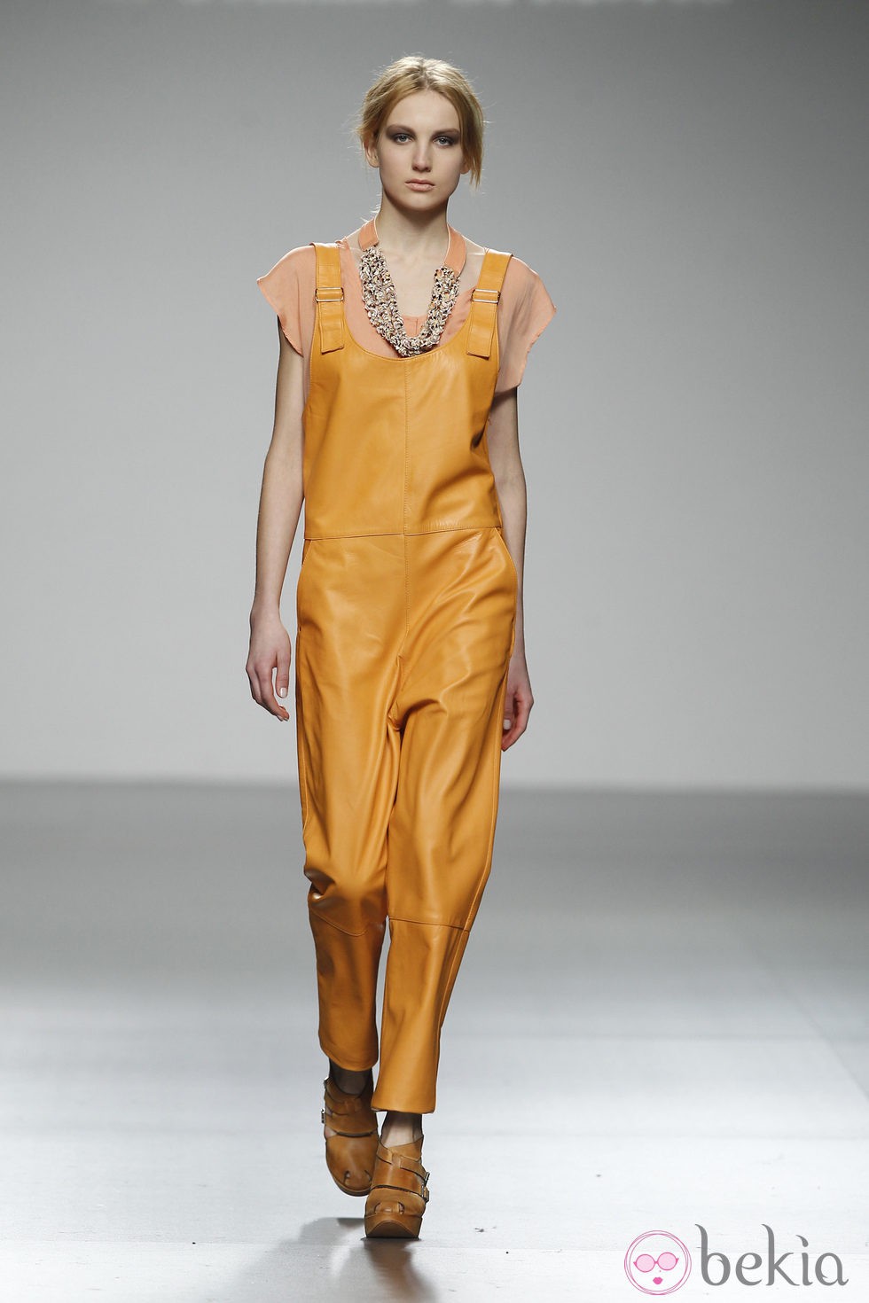 Jumpsuit naranja de El colmillo de Morsa en 'El Ego' de Fashion Week Madrid