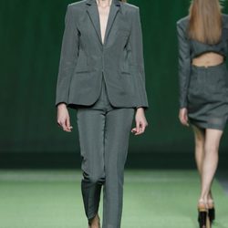 Traje pantalón verde de Martin Lamothe en la Fashion Week Madrid